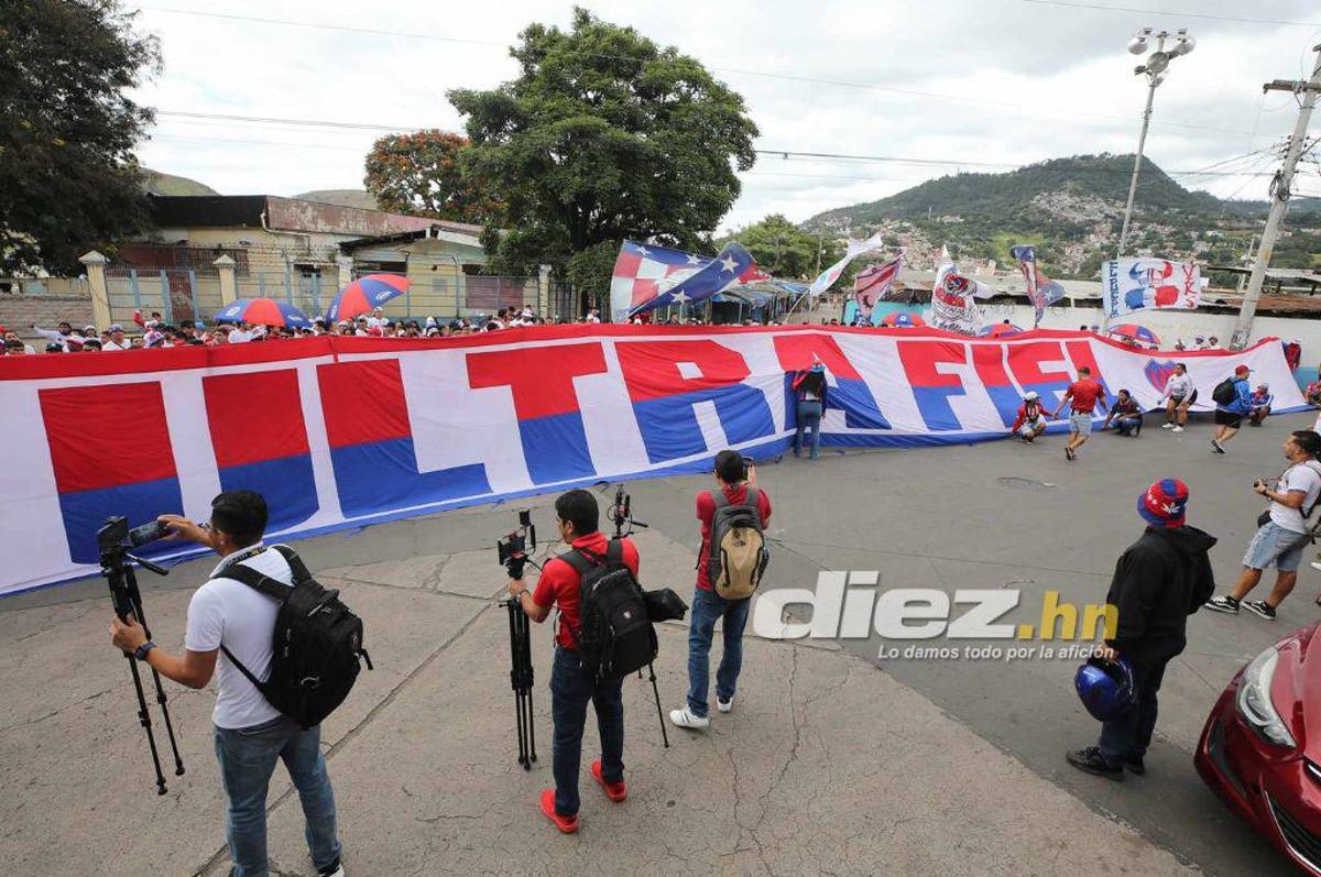 Olimpia-Génesis: ¿Qué pasó con Tilguath en su llegada?, el show de la Ultra Fiel y el gesto de los jugadores con la afición blanca