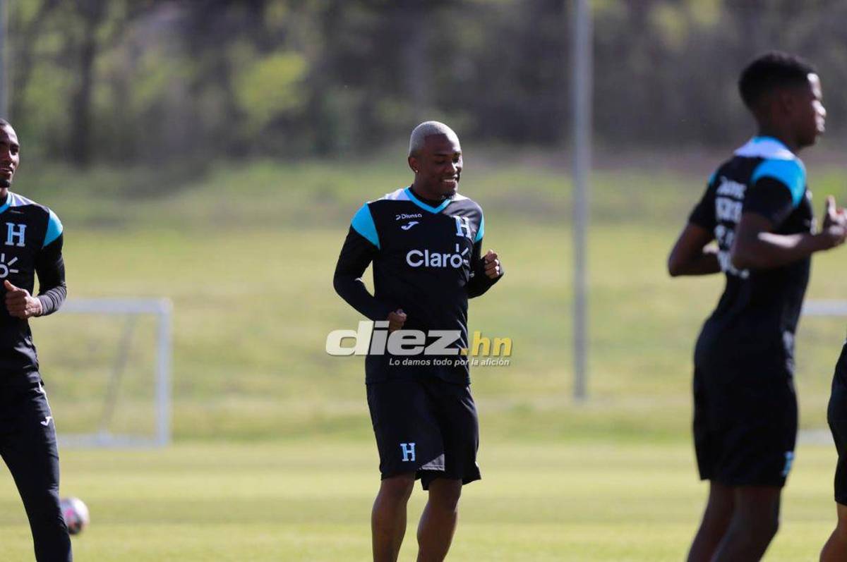 Foto especial por el Día del Padre y dos jugadores trabajaron aparte: Así fue el nuevo entrenamiento de Honduras