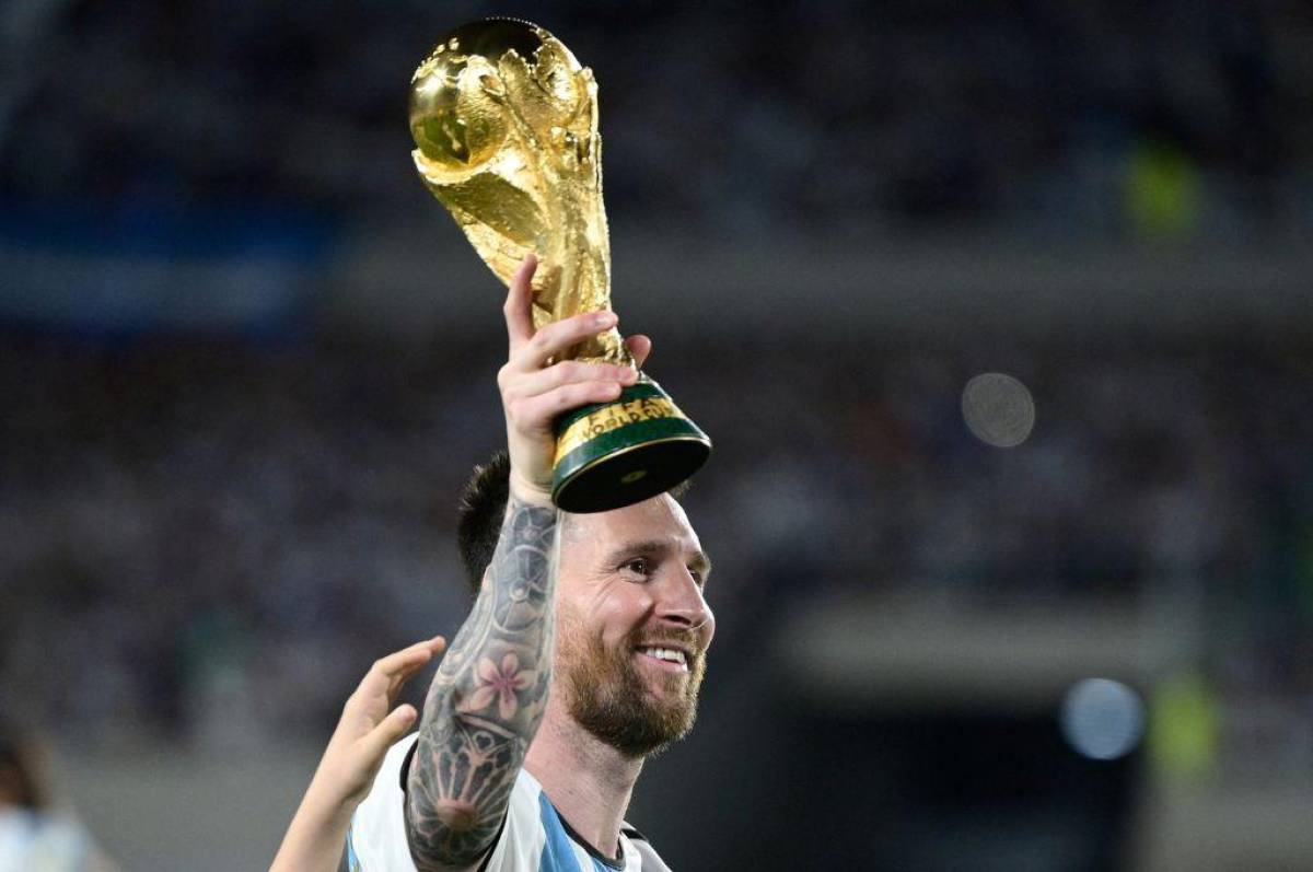 Messi volvió a levantar la Copa del Mundo, ahora en su casa y con su gente.