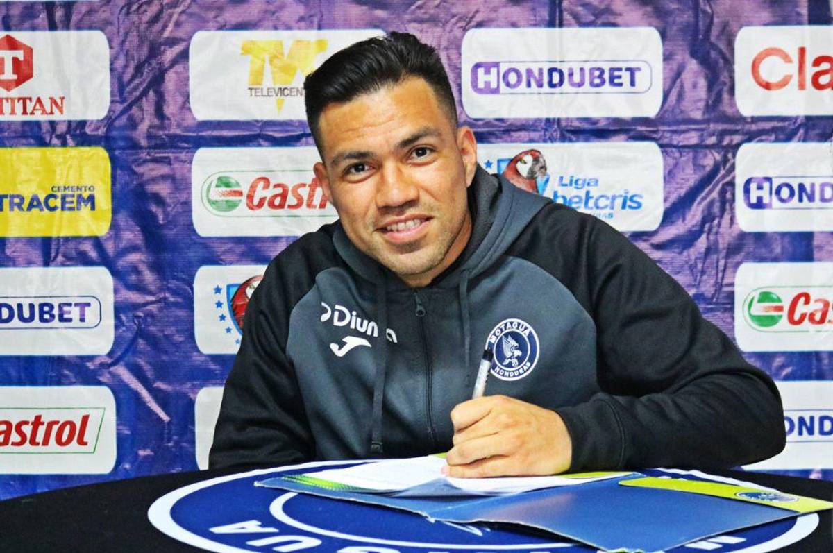 José Escalante se pronuncia tras la gran polémica de su fichaje por Motagua y pide disculpas