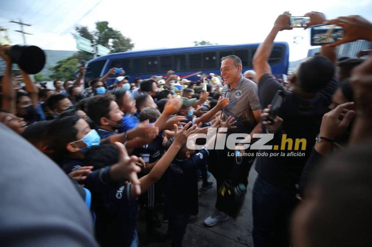 ¡Bonito pasillo! La gran sorpresa que se llevaron los jugadores de Motagua en el estadio Nacional