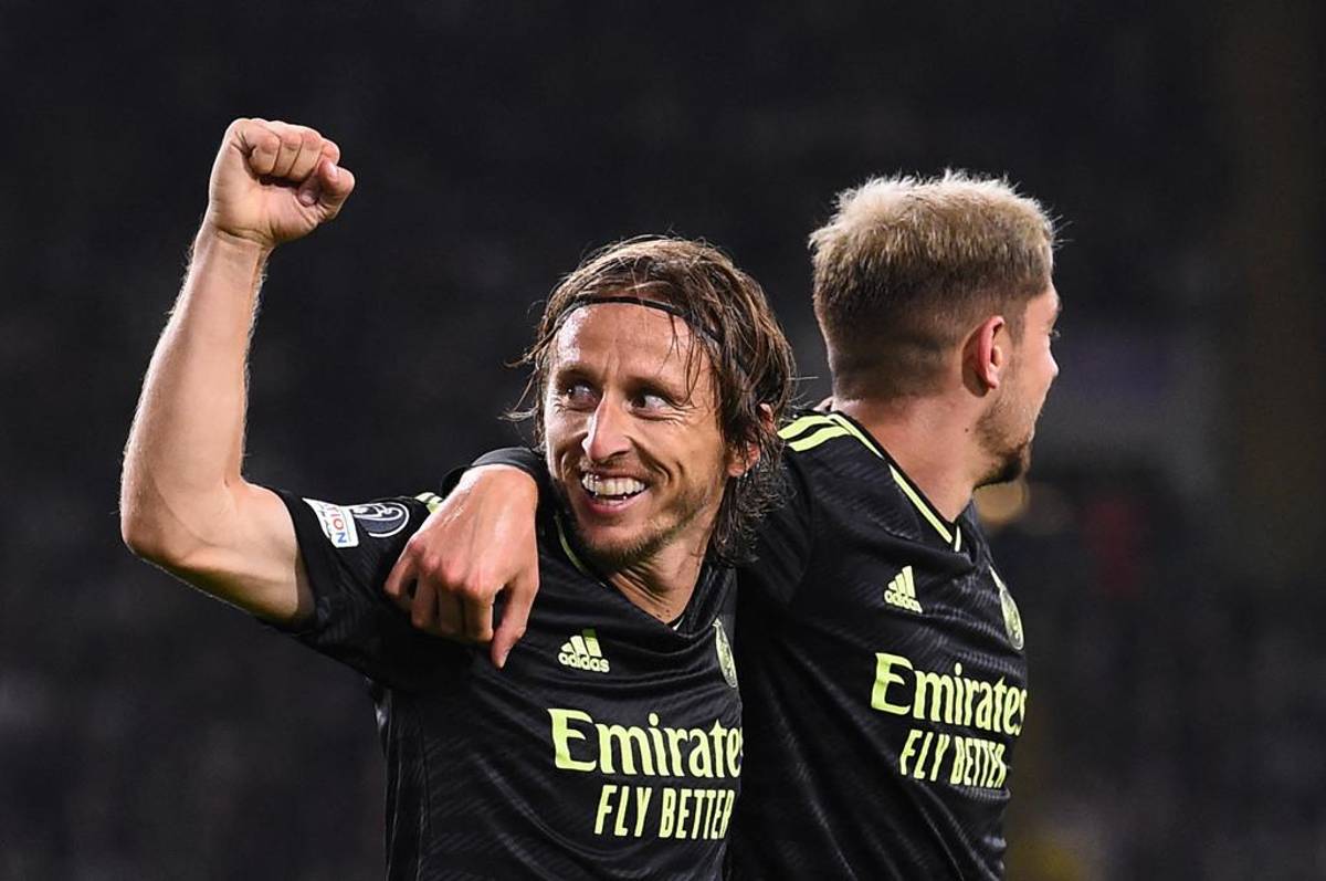 El campeón Real Madrid, a medio gas, le pasa por encima al Celtic de Glasgow en el debut de ambos en Champions