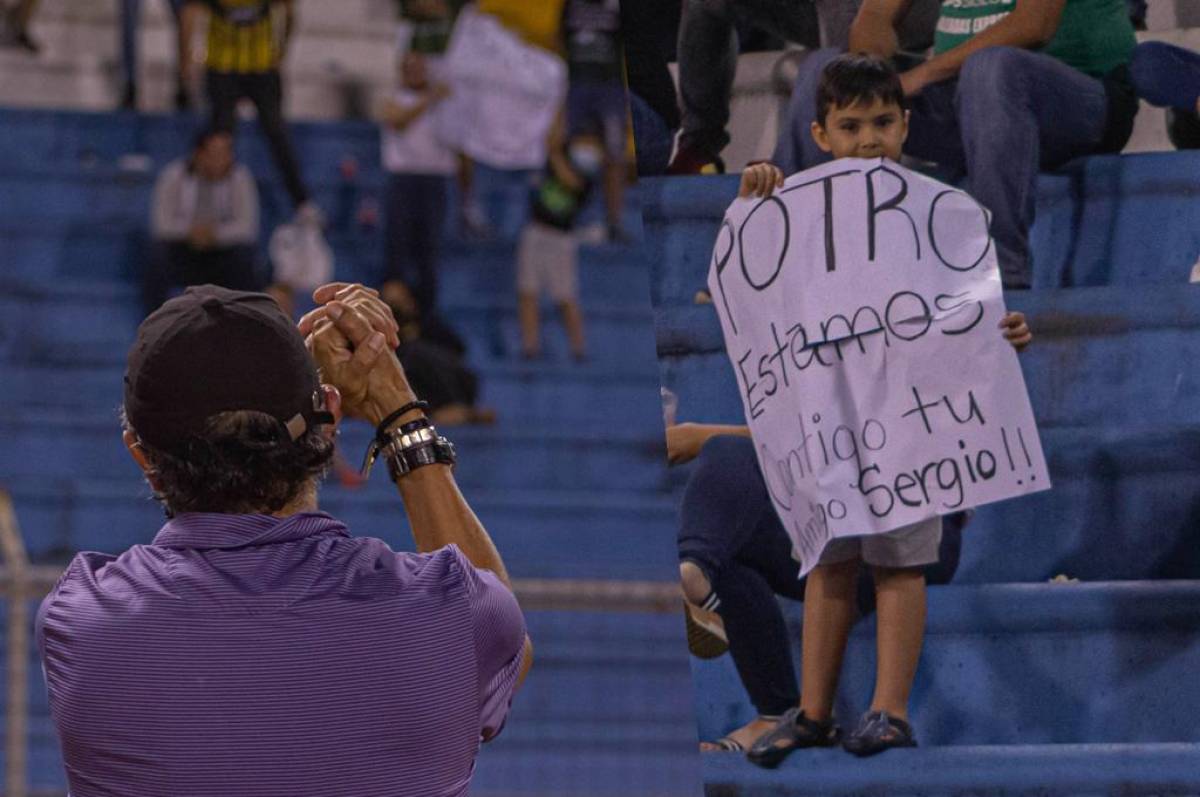 Sergio es un niño aficionado de Real España que llegó el jueves al Olímpico y sacó esta pancarta en apoyo al Potro, al final del partido, el DT mexicano fue y le agradeció este gesto. Foto cortesía: José Barahona (@jbarahonahn)