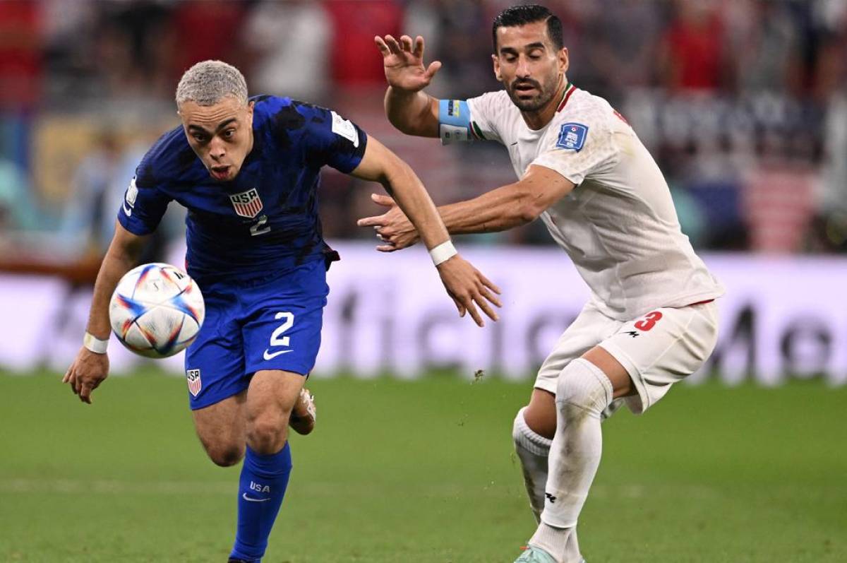 Estados Unidos, con gol de Pulisic, derrota a Irán y se clasifica a los octavos de final del Mundial de Qatar