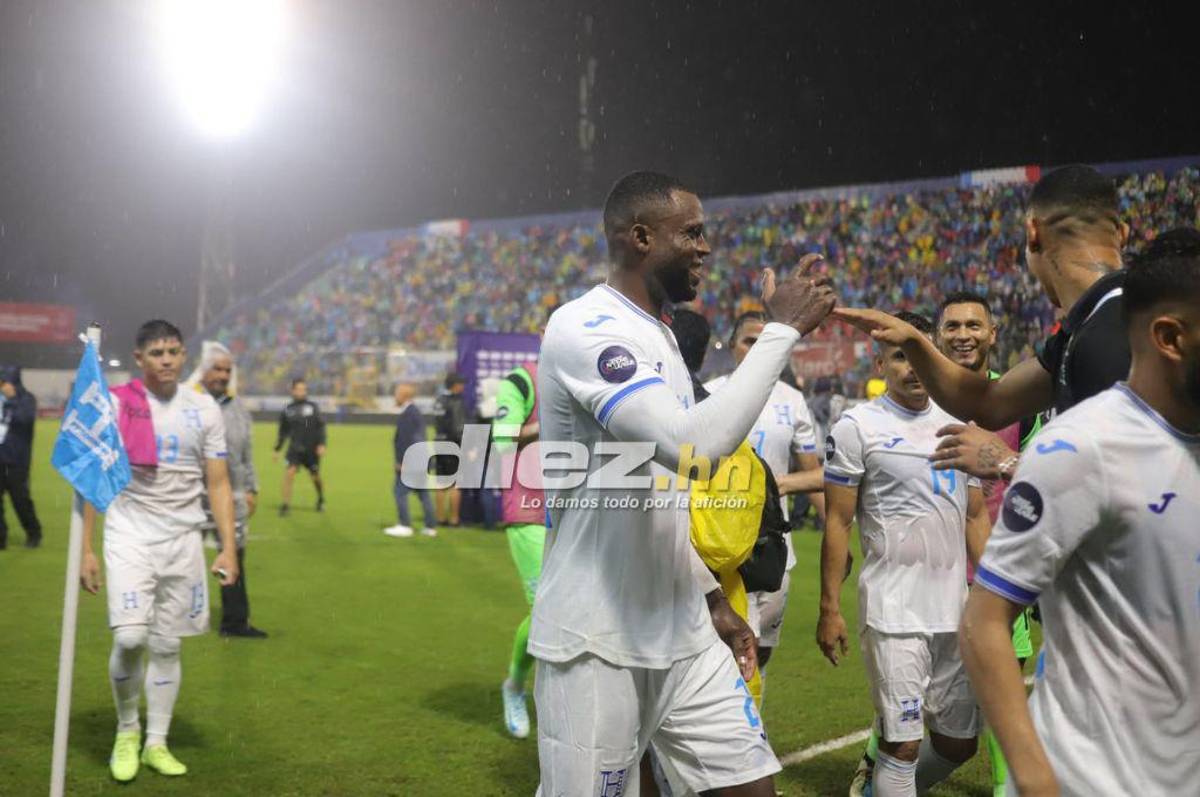 Bronca entre jugadores, el festejo de Honduras tras vencer a México y el feo gesto de Javier Aguirre, quien sufrió un corte en la cabeza