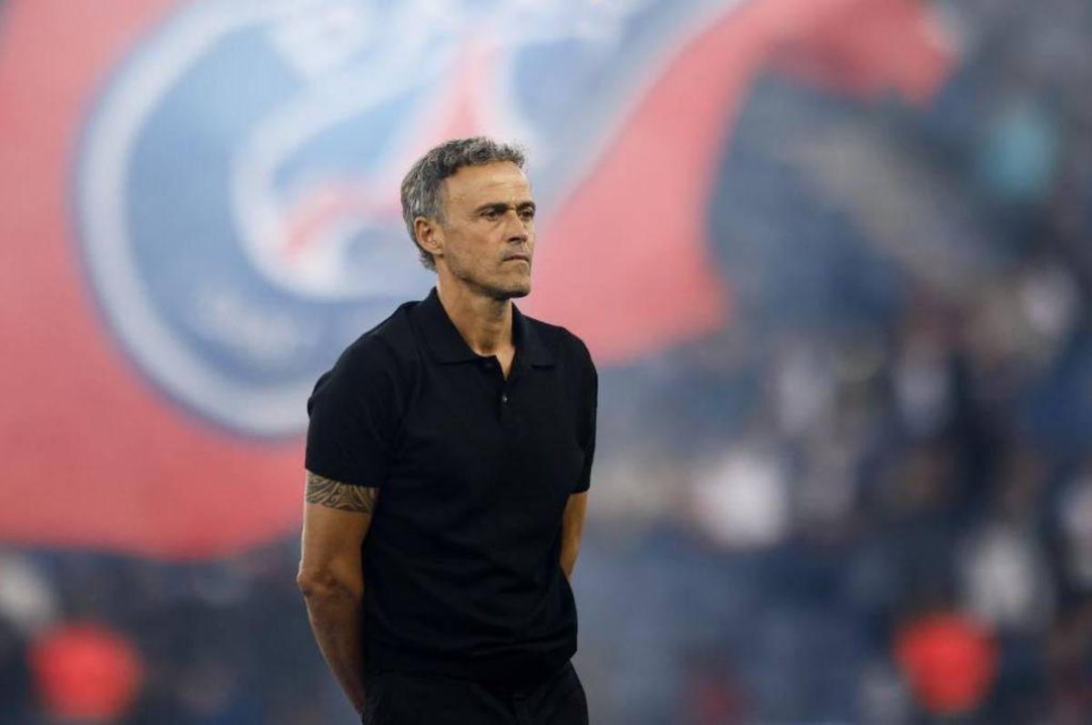 OFICIAL: Tras terminar el mercado de fichajes, PSG y Luis Enrique se deshacen de jugador que nunca entró en sus planes