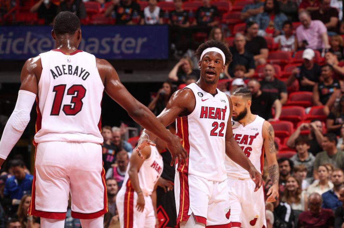 Los Heat de Miami baten a los Bulls de Chicago y avanzan a playoffs de la NBA donde jugarán ante los Bucks