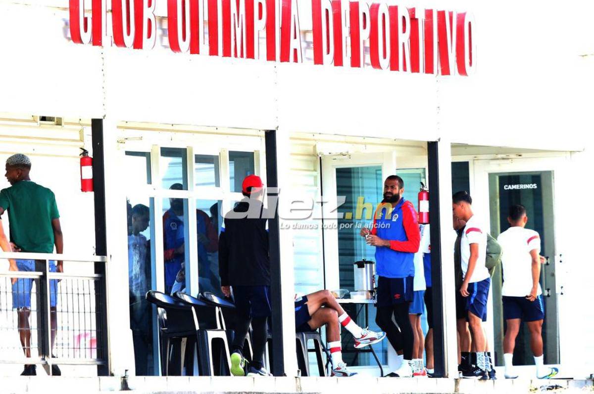Así fue el penúltimo entrenamiento del Olimpia de cara a la final: Risas, visita especial y regalando firmas