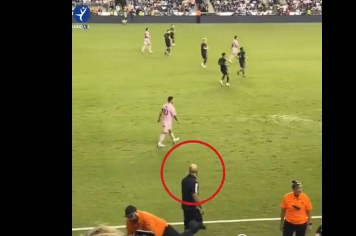 Yassine Cheuko, la marca personal de Messi: lo sigue a los tiros de esquina, lo baja del bus y detiene a sus fans...¿Cuál es su salario?