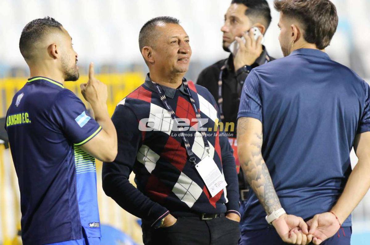 Las dos aficionadas de Potros que se robaron las miradas en el estadio Nacional y la reacción de Auzmendi al ver a sus ex compañeros