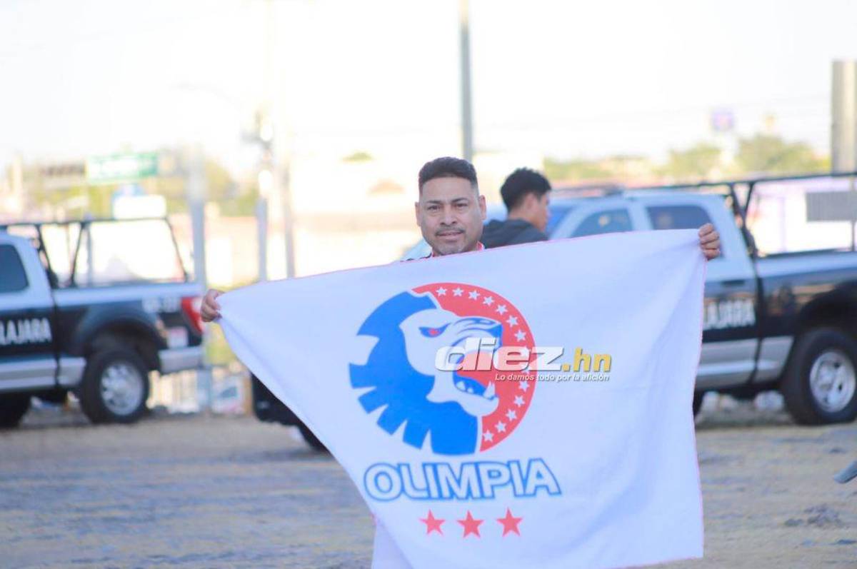 ¡Locura merengue! Afición del Olimpia comienza a “pintar” el estadio Jalisco y esposa de futbolista del Atlas sorprende con mensaje en pancarta