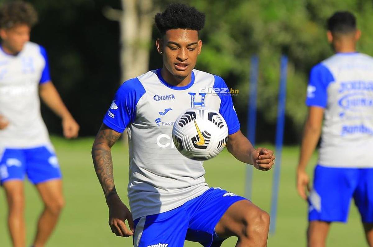 Con una sorpresiva defensa y Romell Quioto en punta: El inesperado 11 titular que Bolillo Gómez usará contra Panamá en el estadio Rommel Fernández