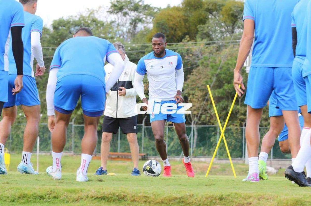 Olimpia no pierde tiempo y afina cada detalle: cómo está Arboleda y qué pasó con Chirinos, nominado al Puskas