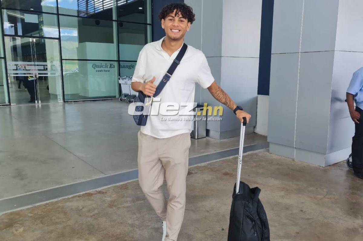 Muy contentos y solicitados en el aeropuerto: Así fue la salida de los legionarios que retornaron a sus clubes