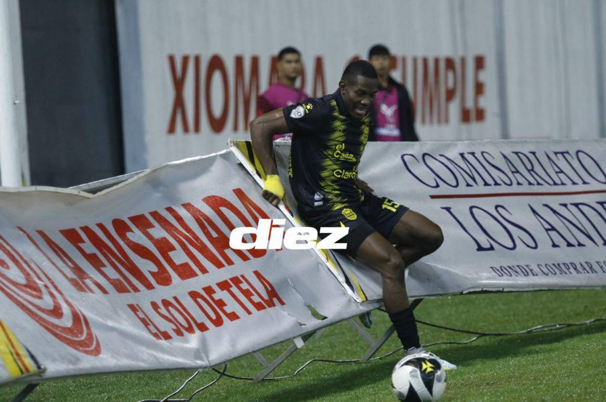 La triste imagen en el estadio Morazán, Real España estrenó uniforme y los incidentes de los aficionados con la Policía