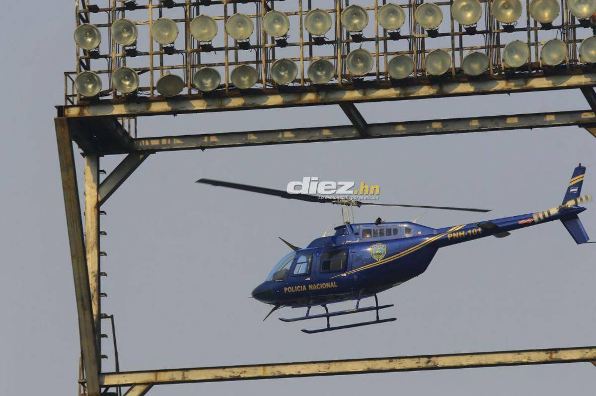 Motagua-Tigres: Resguardados con helicóptero, la invasión azteca y las bellas chicas que engalanan el estadio Olímpico