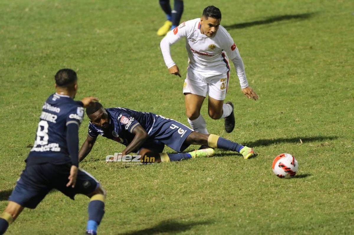 La incredulidad del “Mango”, inexorable ley del ex y el éxtasis de Troglio tras clasificar a su primera final de Concacaf con Olimpia (FOTOS)