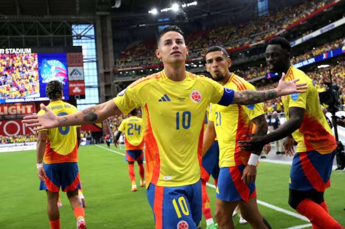 Barcelona cierra el fichaje de un extremo; James jugará la próxima semana y Santi Giménez llegará a la Premier por 33 millones