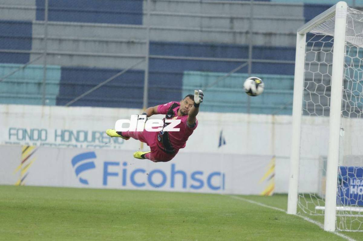 La triste imagen en el estadio Morazán, Real España estrenó uniforme y los incidentes de los aficionados con la Policía