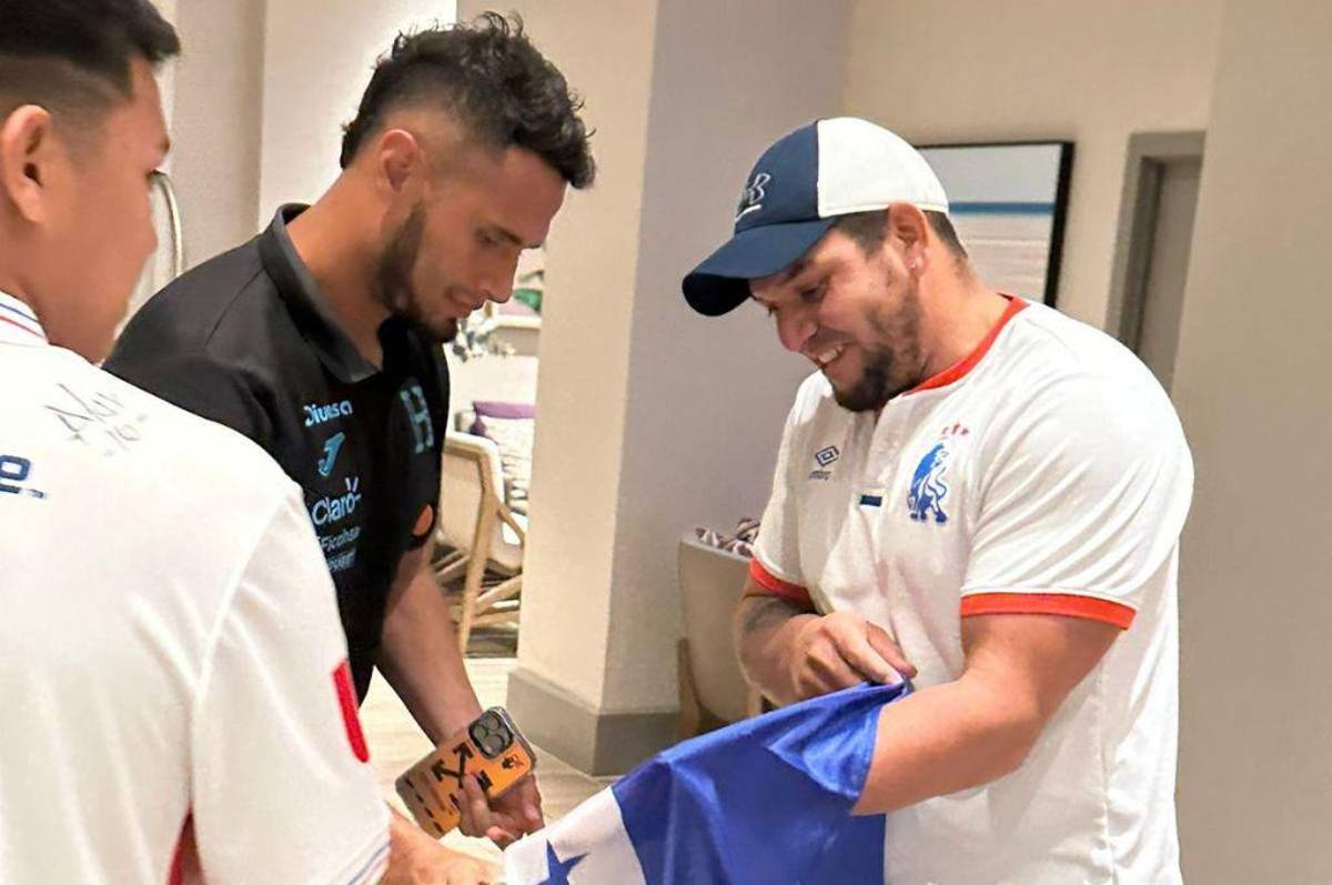 Con la visita de Antonela y de una leyenda del Barcelona: así fue el último entreno de Honduras previo a medirse a Islandia