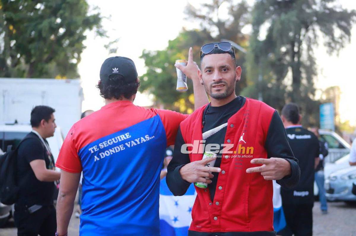 ¡Locura merengue! Afición del Olimpia comienza a “pintar” el estadio Jalisco y esposa de futbolista del Atlas sorprende con mensaje en pancarta