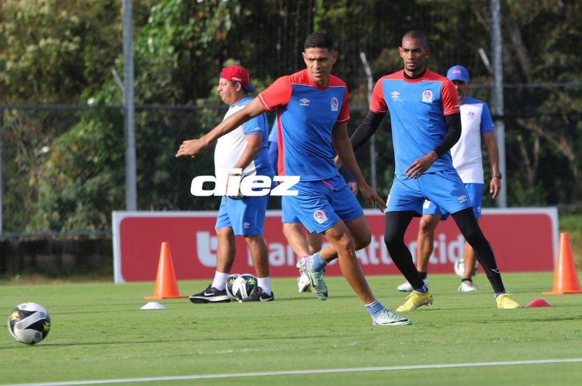 ¿Qué pasa con Araújo? Las imágenes del entreno del Olimpia; Elis activo y José Mendoza pendiente del futuro de Menjívar