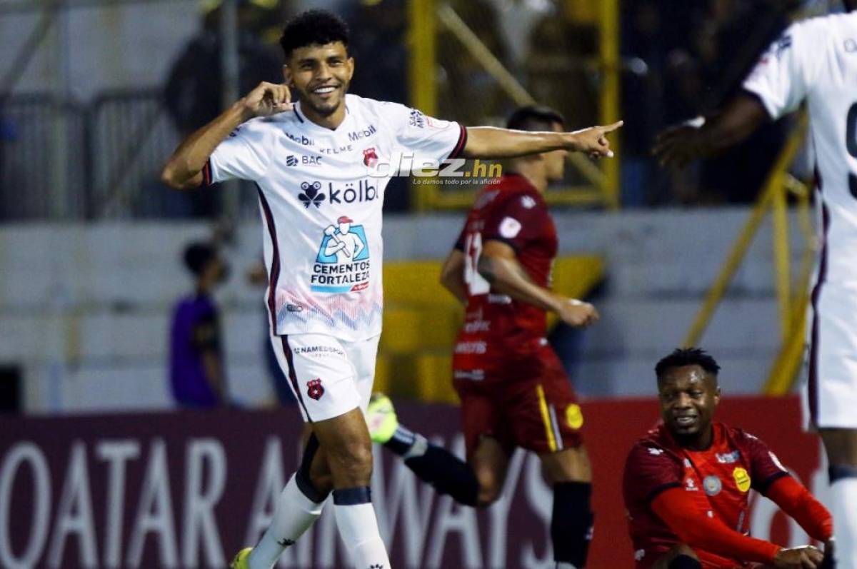 Johan Venegas suma ya 16 goles en los torneos de Liga Concacaf y es el máximo goleador de este certamen.