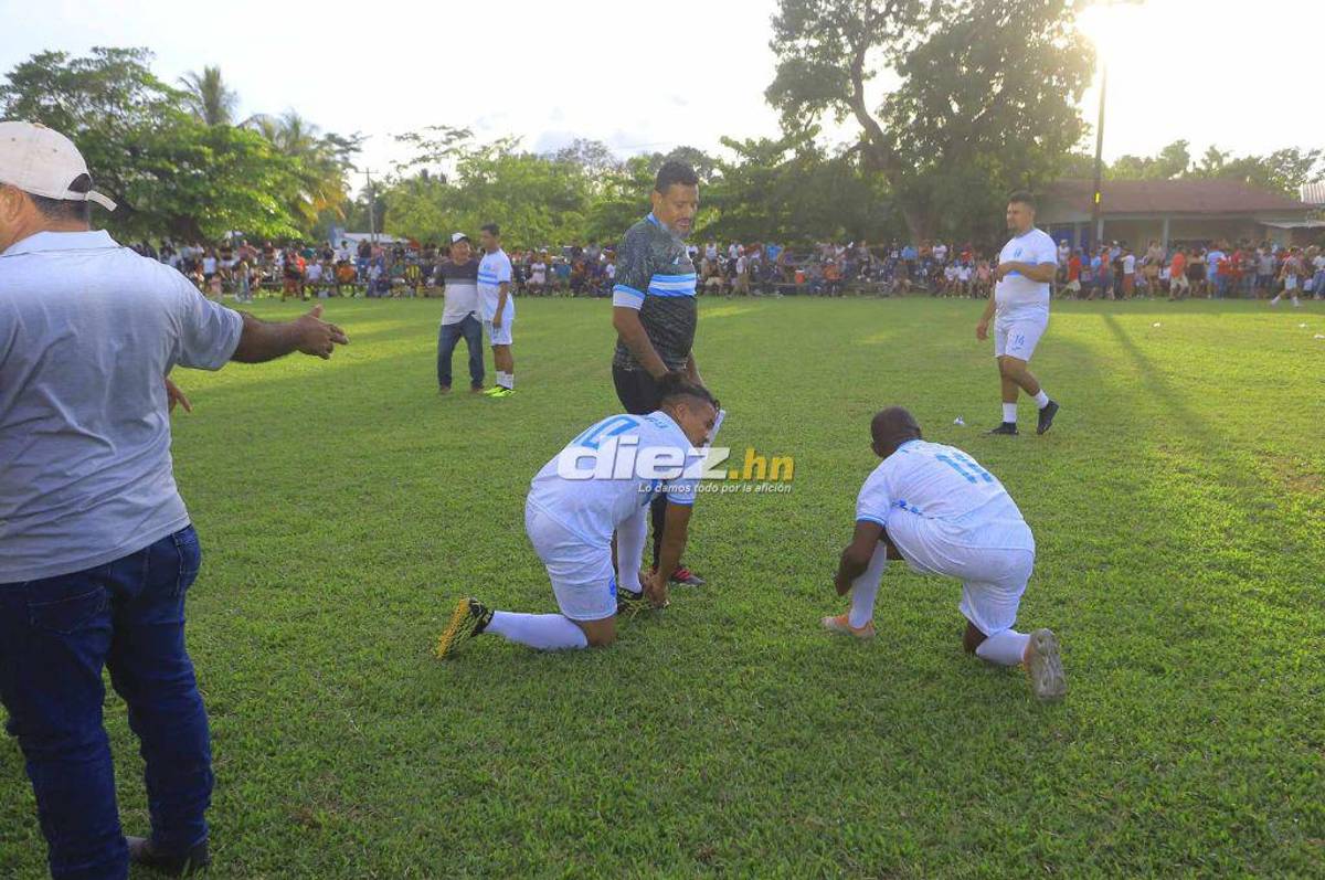 Noel Valladares se roba el show de delantero, el gesto de Amado y Wilmer: Así fue el partido de las Leyendas de Honduras en Omoa