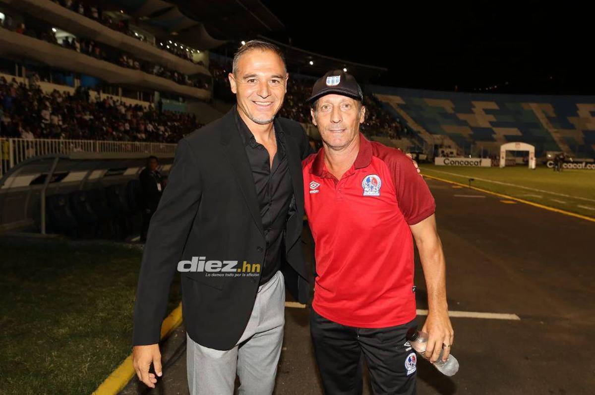 La incredulidad del “Mango”, inexorable ley del ex y el éxtasis de Troglio tras clasificar a su primera final de Concacaf con Olimpia (FOTOS)