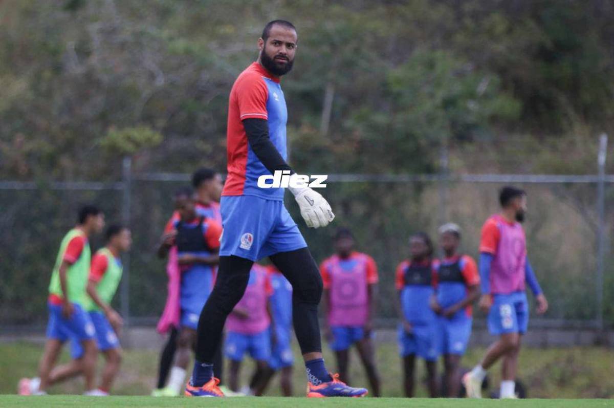 Con dos altas: Olimpia prepara su plan para sorprender al Inter de Miami de Leo Messi y así fue el entreno con Eduardo Espinel