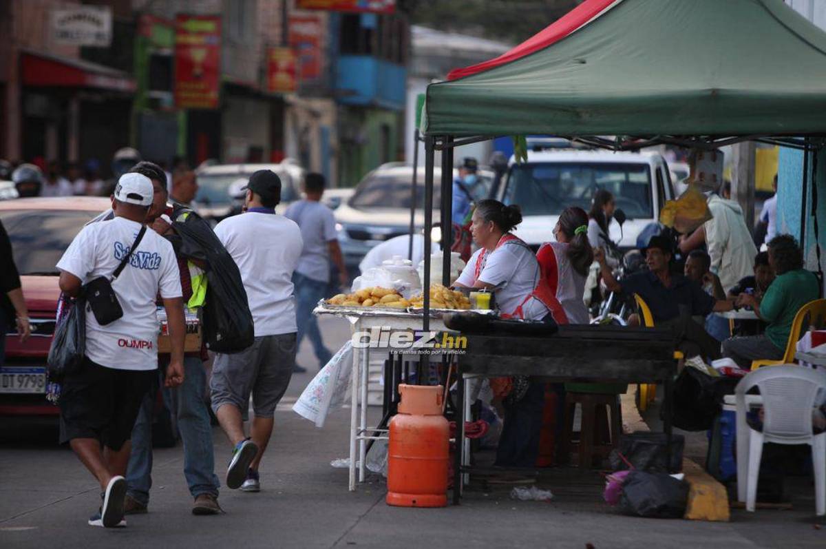 Mensaje a Municipal, el carro que se quedó botado y las chicas: ambientazo previo al partido de Olimpia por Liga Concacaf