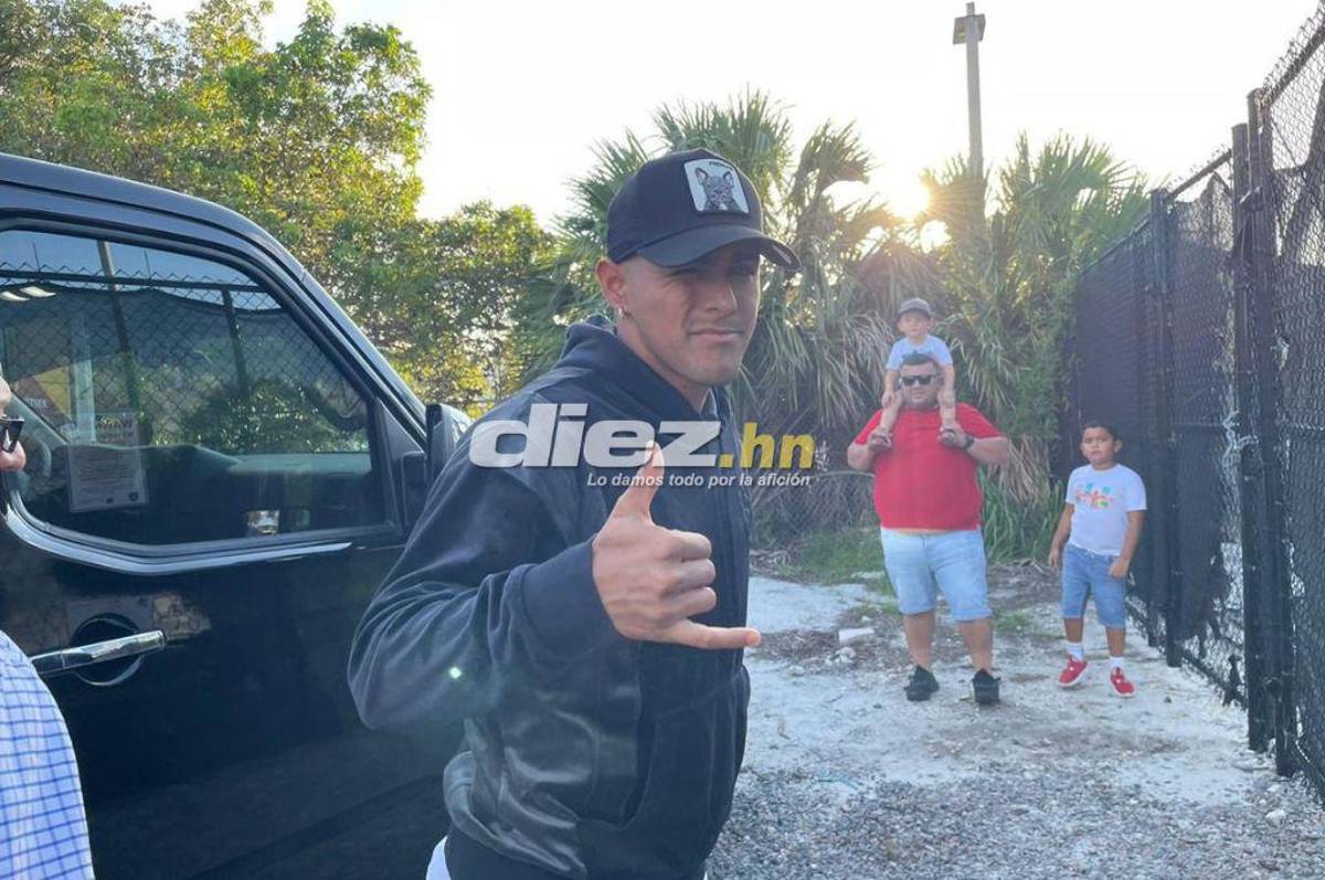 Choco Lozano y David Ruiz, los más buscados por la afición, Luis Palma se sumó a la Selección y hubo visita especial