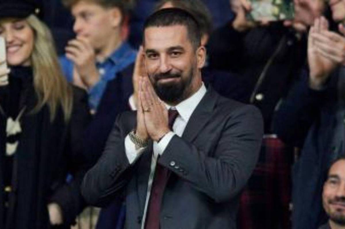 Ex figura del Barcelona es demandado por vandalizar una lujosa mansión: “Utilizaban las cortinas como columpio sexual”