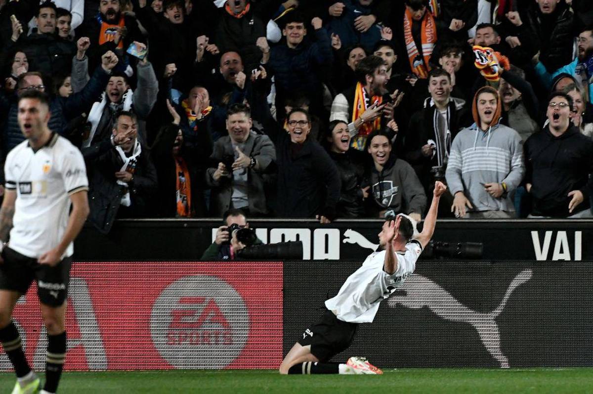 El ‘robo’ de Gil Manzano al Real Madrid, la terrible lesión de Diakhaby y la bronca que tuvo Vinicius con el Valencia en Mestalla