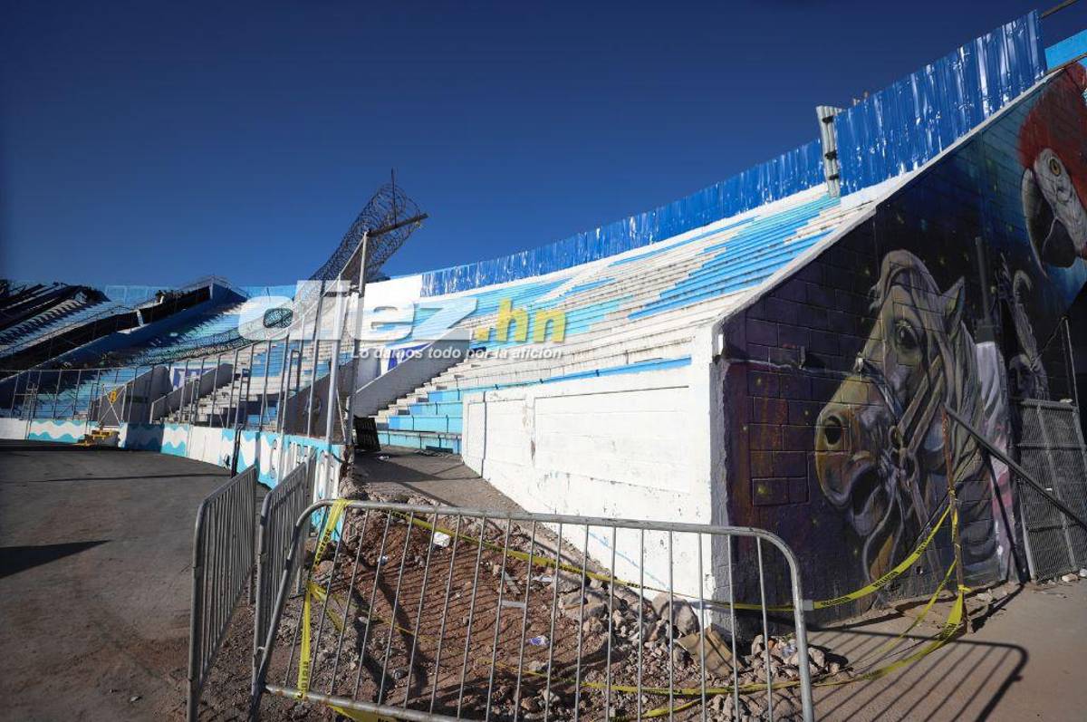 Así luce la grama del estadio Nacional Chelato Uclés tras el concierto y sigue la demolición de las graderías
