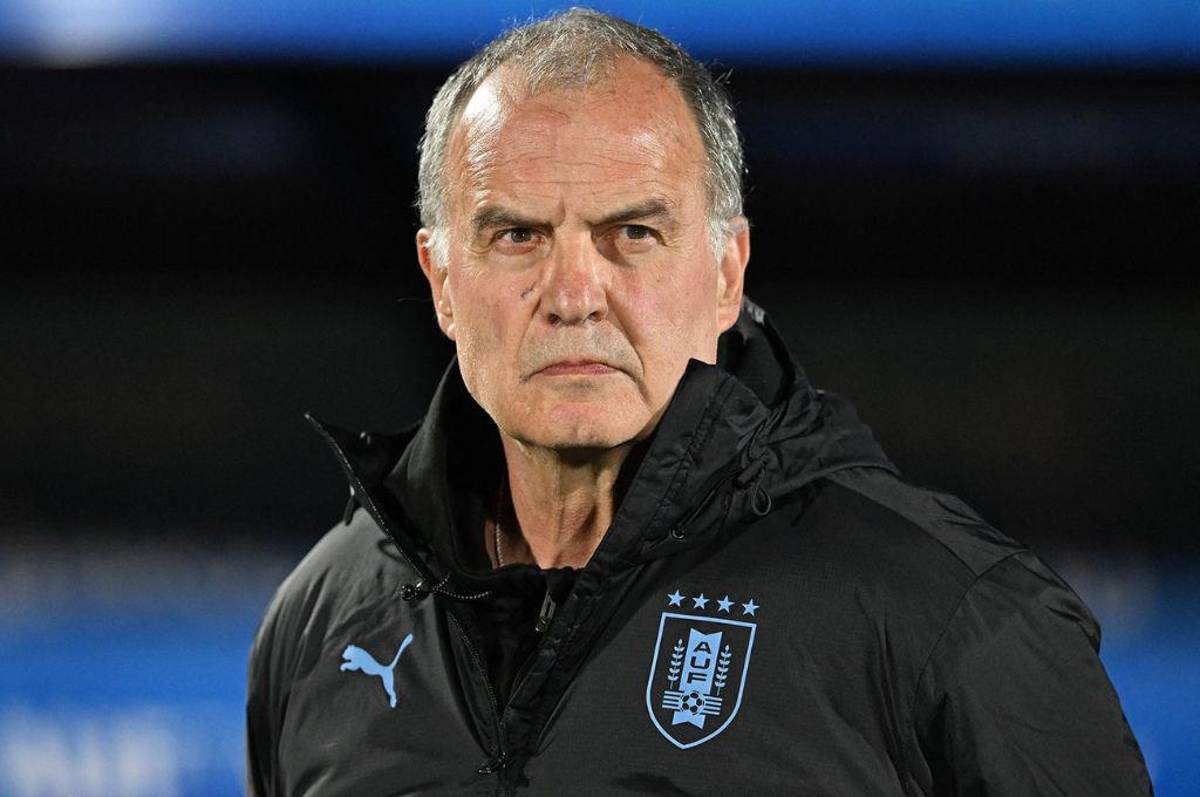 “Lo puso de alcanza pelotas”: Criticó a Marcelo Bielsa y fue borrado de la convocatoria de Uruguay