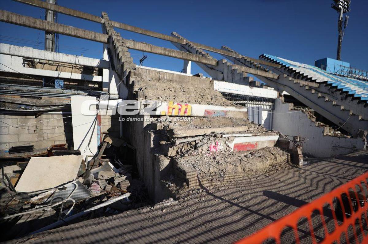 Así luce la grama del estadio Nacional Chelato Uclés tras el concierto y sigue la demolición de las graderías