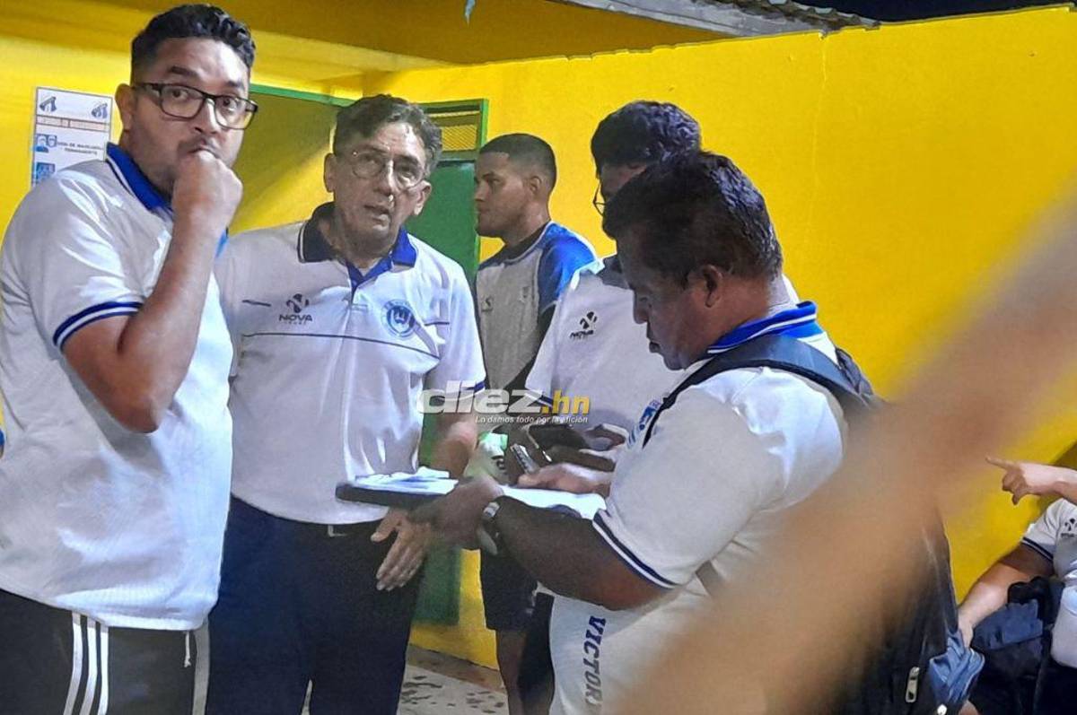 NO SE VIO EN TV: El cariño de Troglio a ex jugador de Olimpia, Gullit Peña causa furor y el regreso del ‘Doctor’