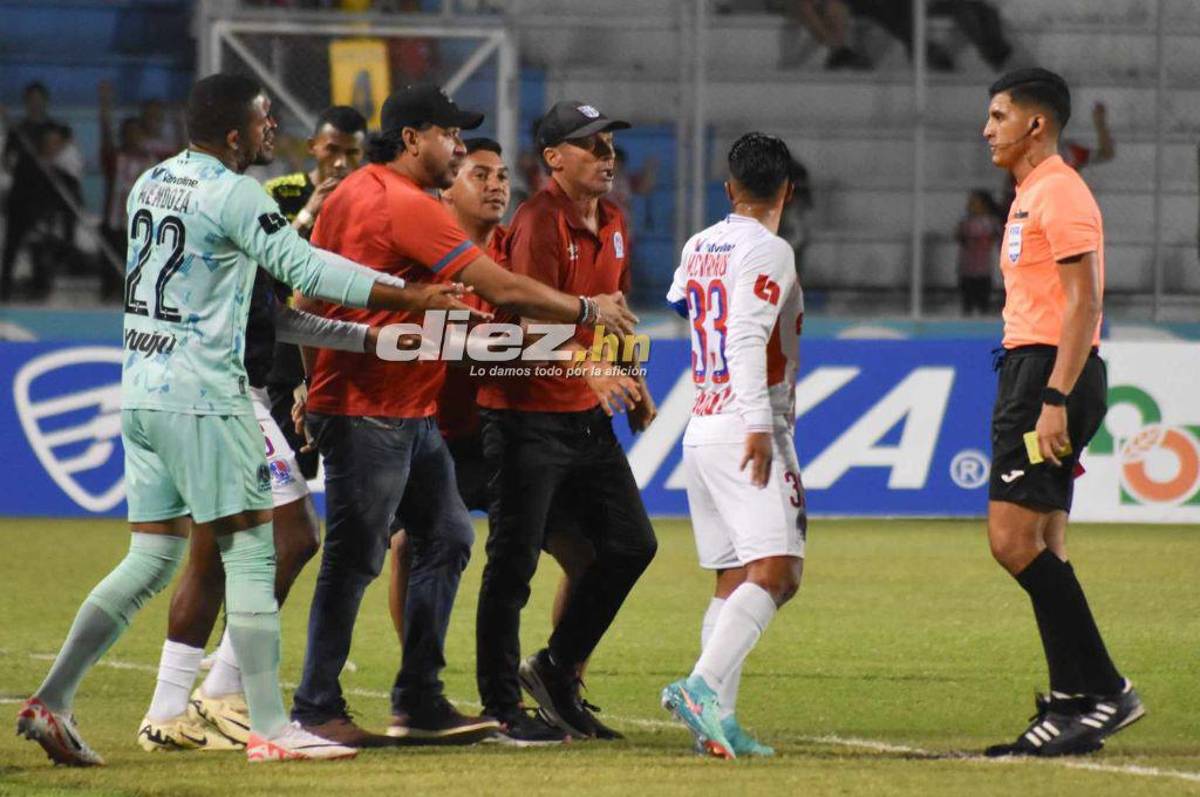 Pedro Troglio, técnico de Olimpia, también fue sancionado por la Comisión de Disciplina