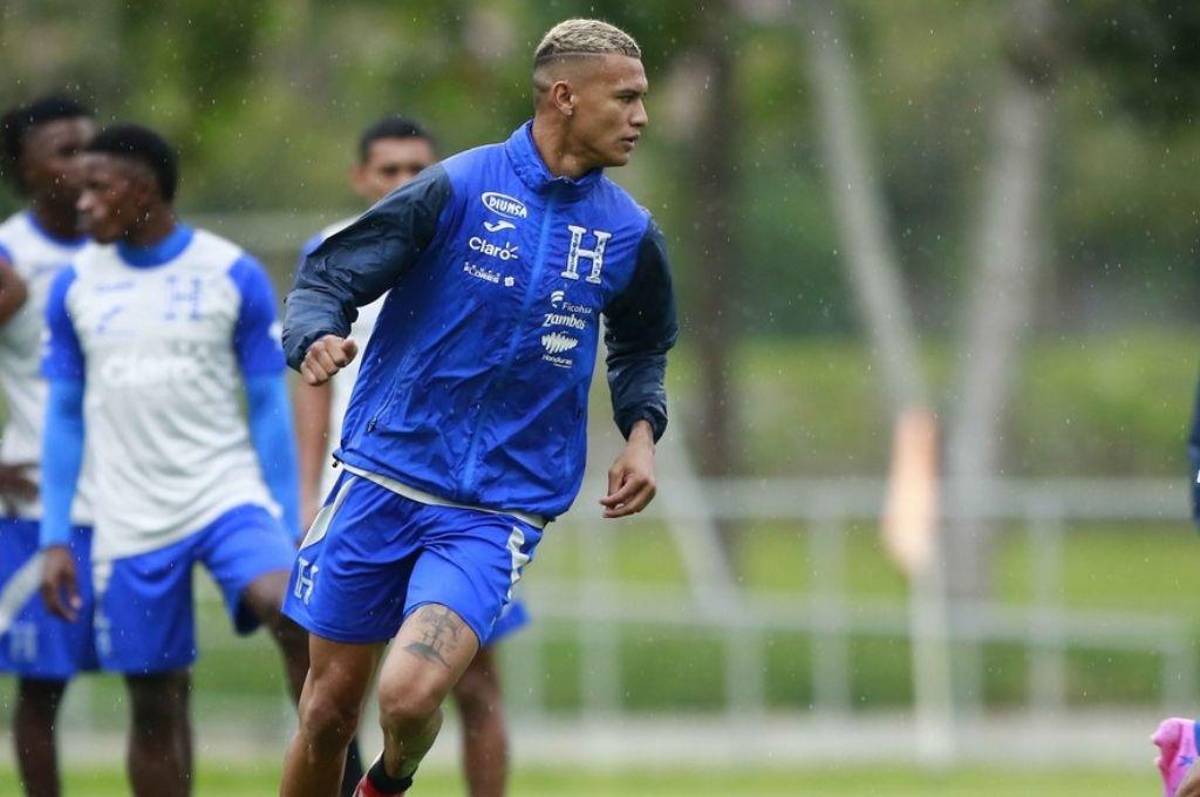 Kervin Arriaga no viajó a Estados Unidos con la Selección Nacional por una alerta migratoria
