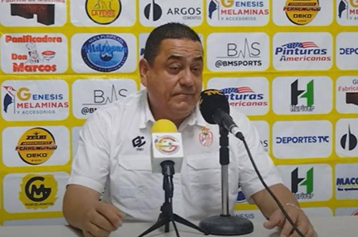 Sorpresivo: Jhon Jairo López renuncia a su cargo de técnico de Real Sociedad tras derrota ante Génesis