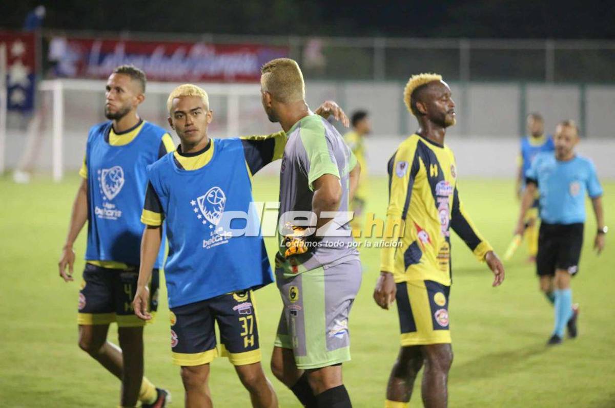 No se vio en TV: La tristeza del Génesis, la barra del Olimpia se robó el show y enojo de Pedro Troglio en conferencia