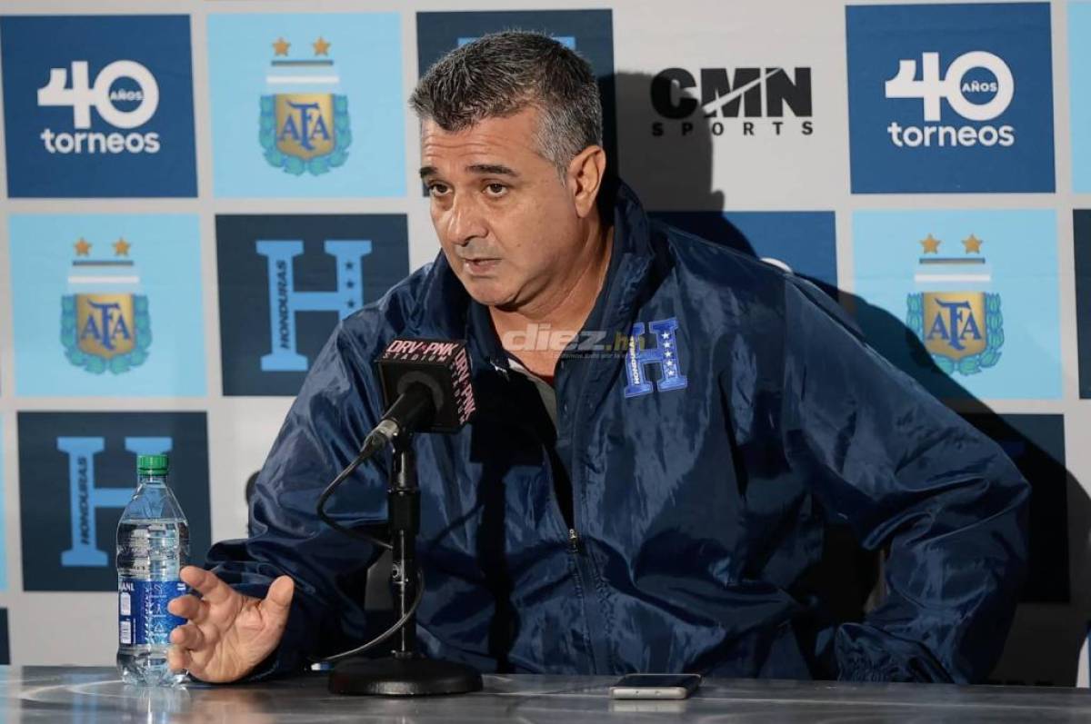 Diego Vázquez fue tajante con cada respuesta en la conferencia previa al Honduras vs Argentina. FOTO: Yoseph Amaya