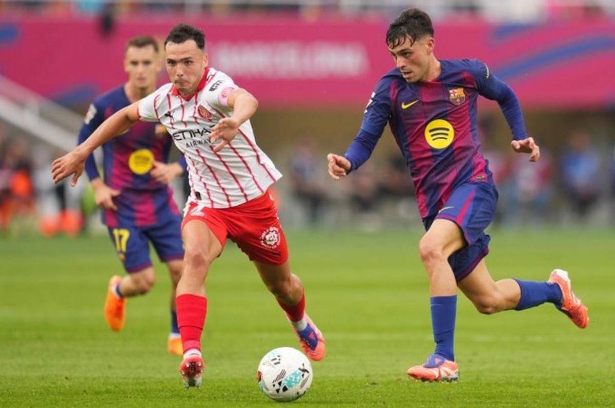 La mala seña de Flick al árbitro tras gol de Araújo, la polémica de la que todo el mundo habla y el golazo que silenció al Barcelona