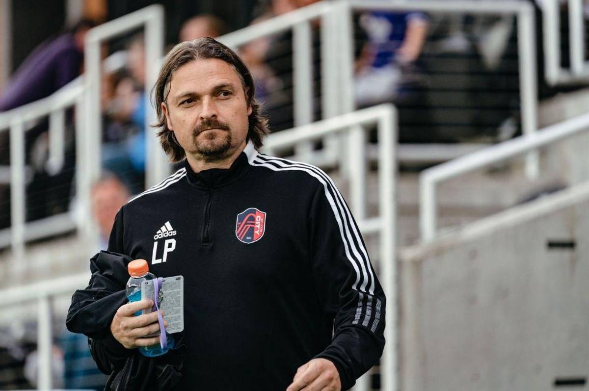 Fue declarado muerto tres veces, secuestró un pingüino y terminó en la cárcel: la inédita historia de un rival de Messi en la MLS