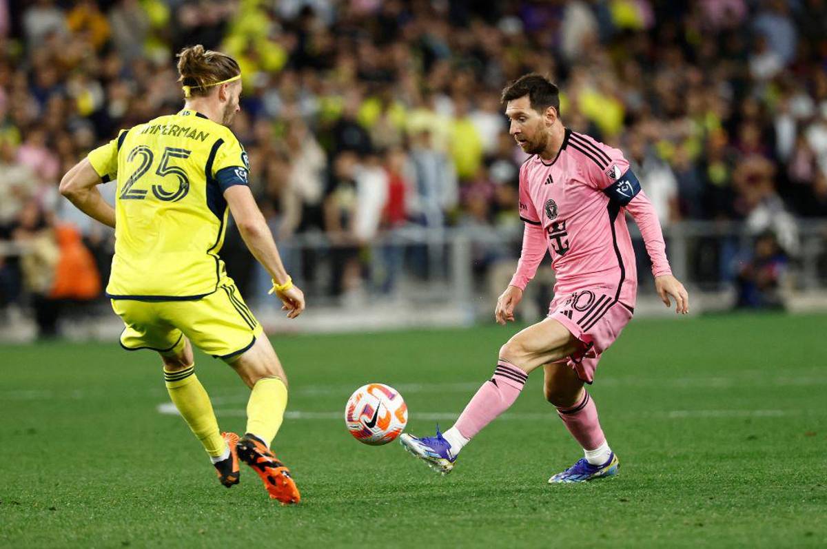 El primer gol de Messi en la Concachampions con el Inter Miami y su bronca con jugador panameño del Nashville