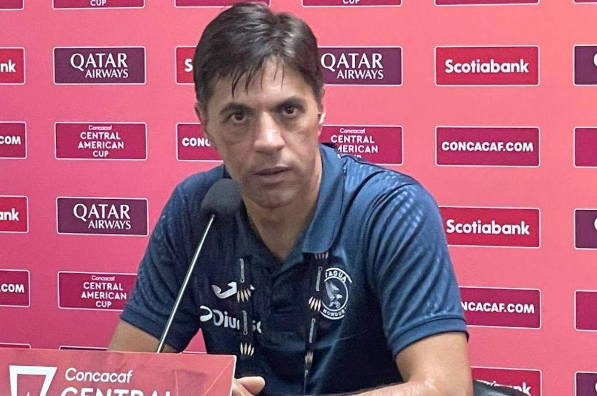 César Vigevani dice que la eliminación de Motagua no es un fracaso y defiende a uno de sus jugadores de las críticas