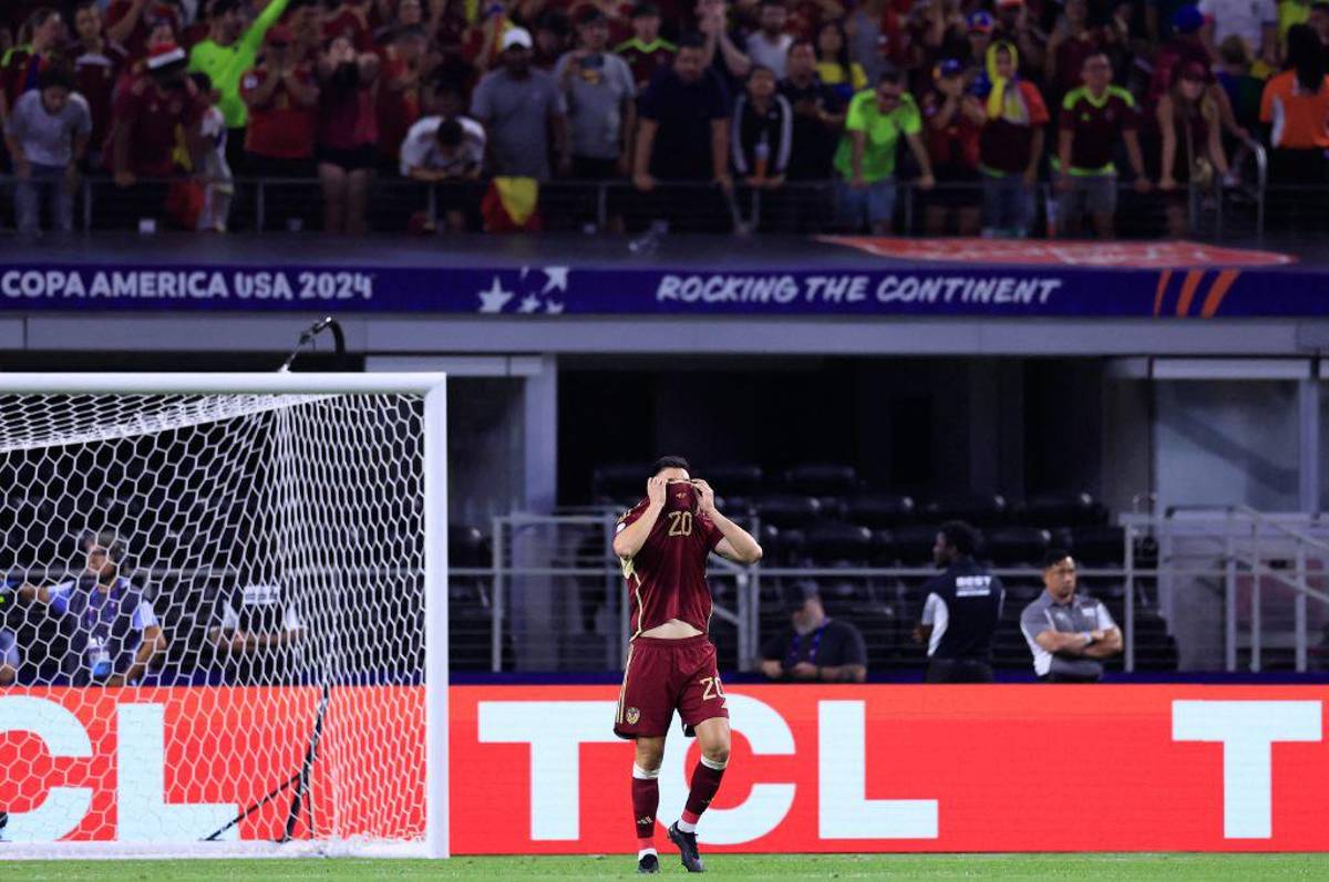 El histórico festejo de Canadá tras clasificar a semifinales de la Copa América y las lágrimas de los jugadores de Venezuela