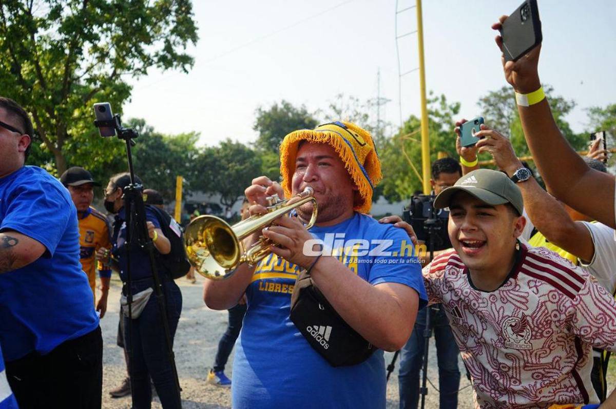 Motagua-Tigres: Resguardados con helicóptero, la invasión azteca y las bellas chicas que engalanan el estadio Olímpico
