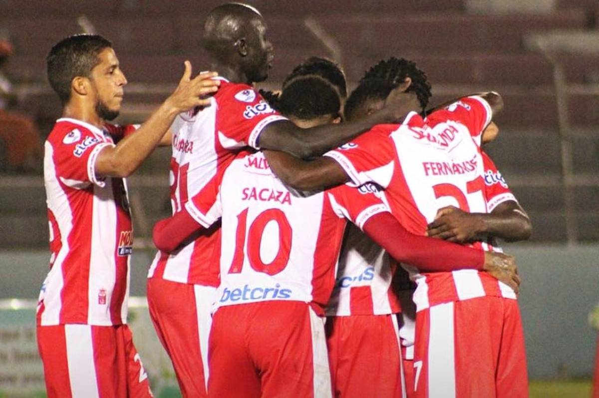 Duro castigo: el Vida le quitó el 40% del salario a sus jugadores por no clasificar a liguilla en el Apertura 2022